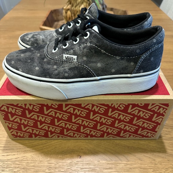 Vans Doheny Black/Grey/White Polkadot Platform - Picture 2 of 4